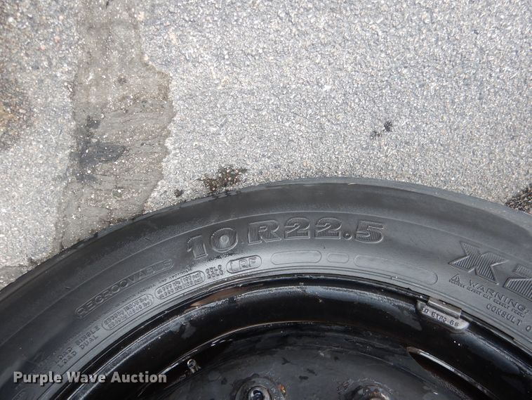 image for item DG4588 1998 International 3800  school bus