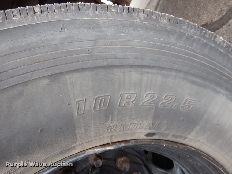 image for item DG4588 1998 International 3800  school bus