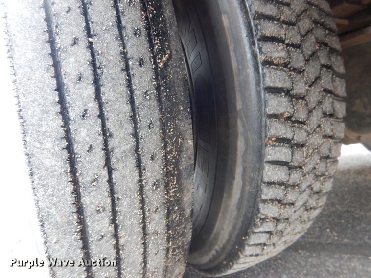 image for item DG4588 1998 International 3800  school bus