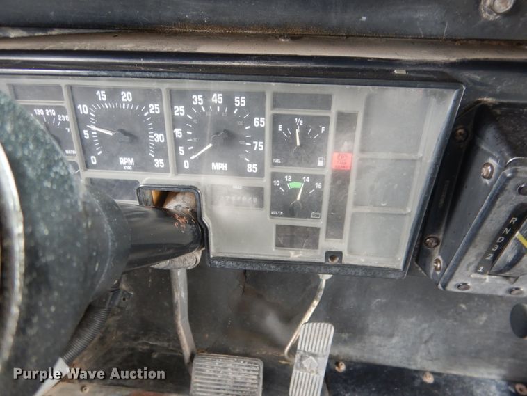 image for item DG4589 1997 International 3800  school bus