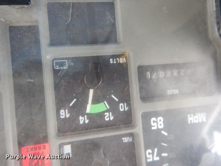 image for item DG4589 1997 International 3800  school bus