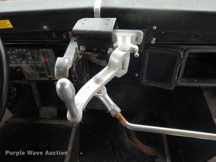 image for item DG4589 1997 International 3800  school bus