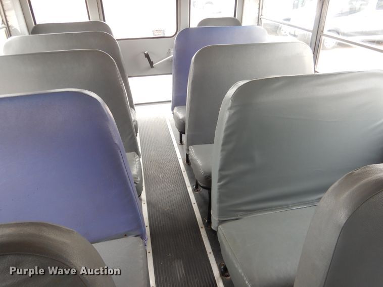 image for item DG4589 1997 International 3800  school bus