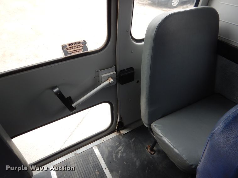 image for item DG4589 1997 International 3800  school bus