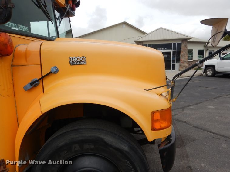 image for item DG4589 1997 International 3800  school bus