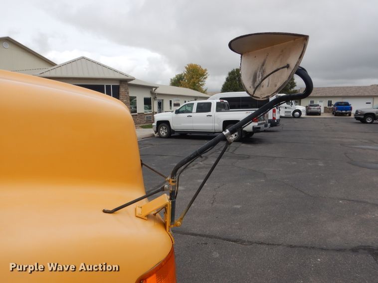 image for item DG4589 1997 International 3800  school bus