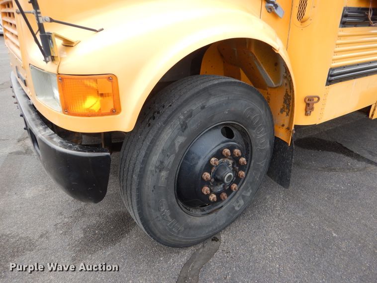 image for item DG4589 1997 International 3800  school bus