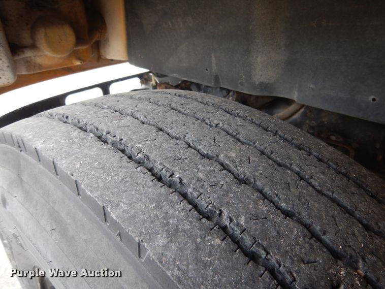 image for item DG4589 1997 International 3800  school bus