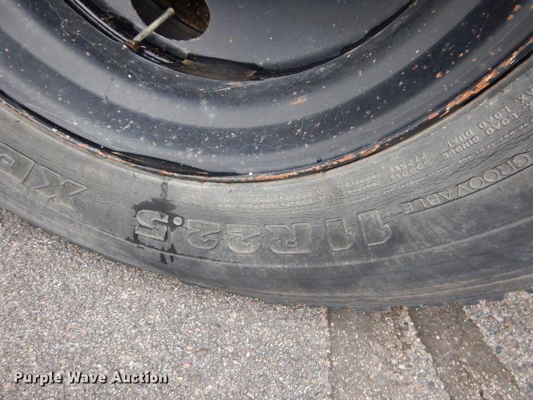 image for item DG4589 1997 International 3800  school bus