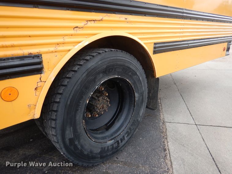 image for item DG4589 1997 International 3800  school bus