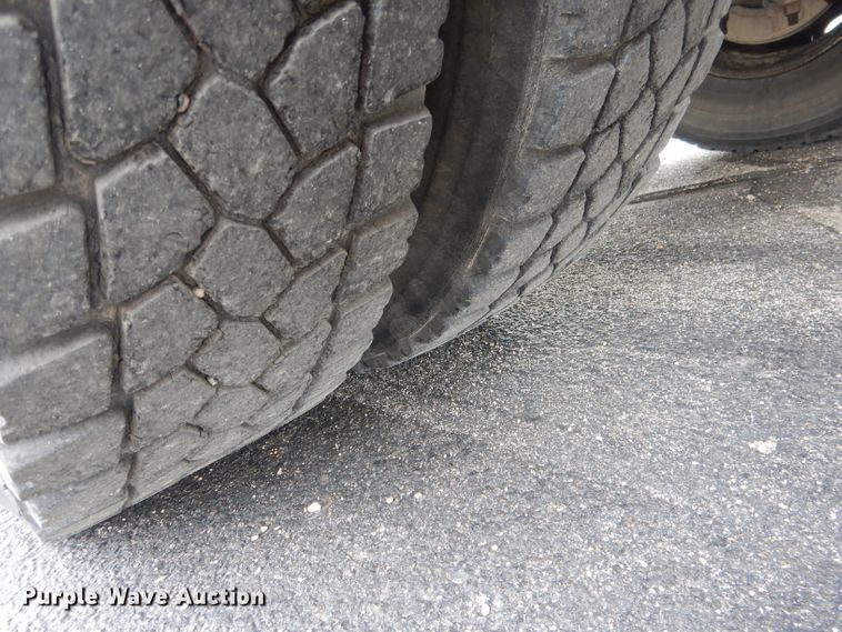 image for item DG4589 1997 International 3800  school bus