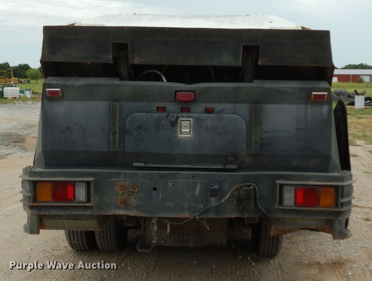 image for item DG6882 1998 GMC TB400  street sweeper truck