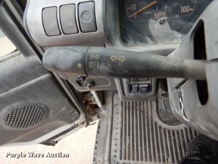 image for item DG6882 1998 GMC TB400  street sweeper truck