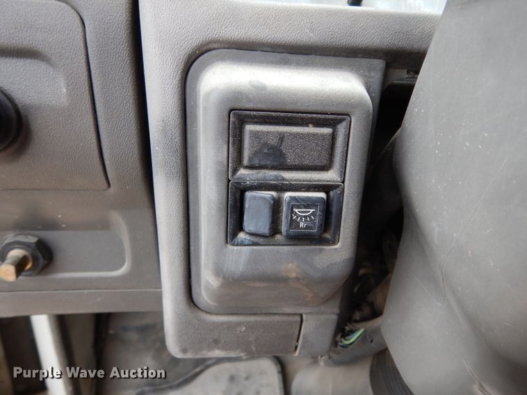 image for item DG6882 1998 GMC TB400  street sweeper truck