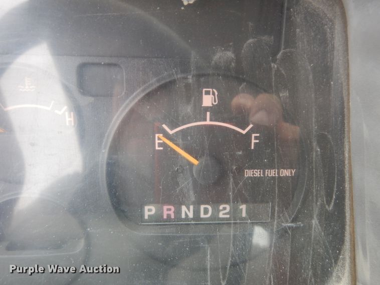 image for item DG6882 1998 GMC TB400  street sweeper truck