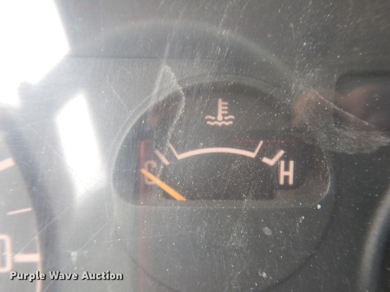 image for item DG6882 1998 GMC TB400  street sweeper truck