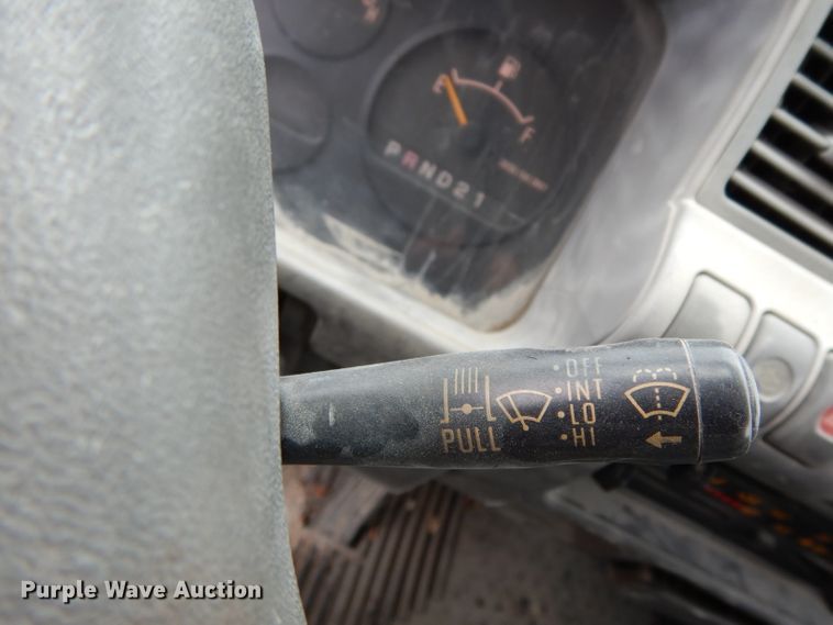 image for item DG6882 1998 GMC TB400  street sweeper truck