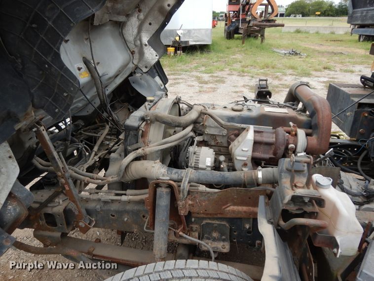 image for item DG6882 1998 GMC TB400  street sweeper truck