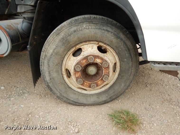 image for item DG6882 1998 GMC TB400  street sweeper truck