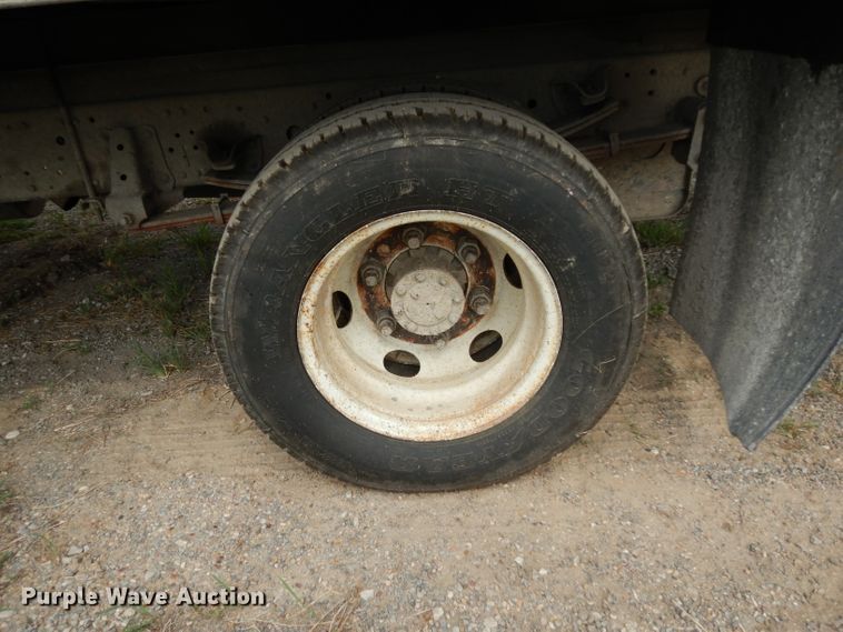 image for item DG6885 2007 GMC W4500  box truck