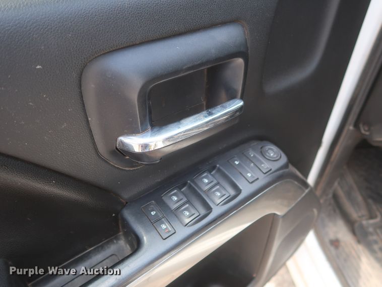 image for item DG7207 2014 Chevrolet Silverado 1500  Crew Cab pickup truck