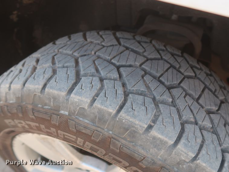 image for item DG7207 2014 Chevrolet Silverado 1500  Crew Cab pickup truck