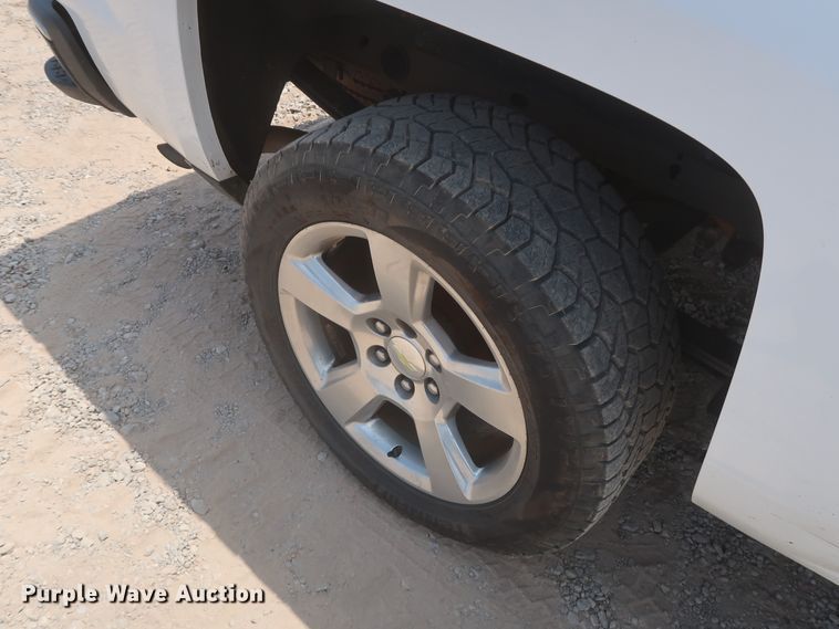 image for item DG7207 2014 Chevrolet Silverado 1500  Crew Cab pickup truck