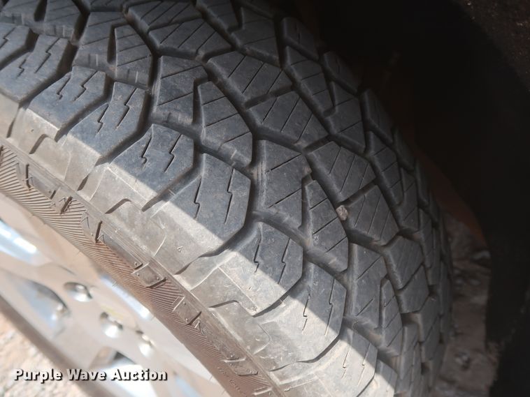 image for item DG7207 2014 Chevrolet Silverado 1500  Crew Cab pickup truck