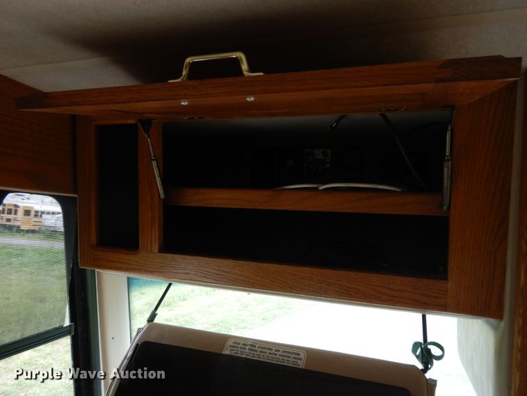 image for item DH0007 1997 Newmar Mountaineer MADP4065  rv