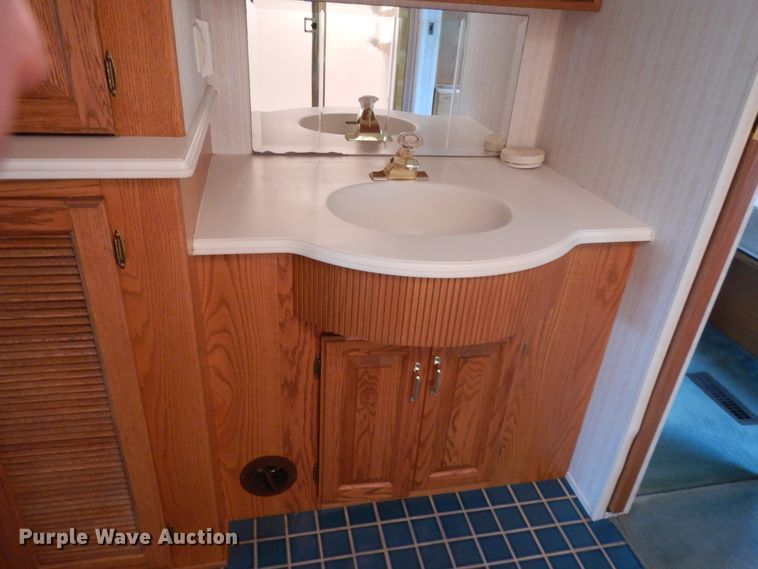 image for item DH0007 1997 Newmar Mountaineer MADP4065  rv