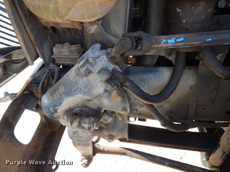 image for item DH0051 2004 International 4300  flatbed truck