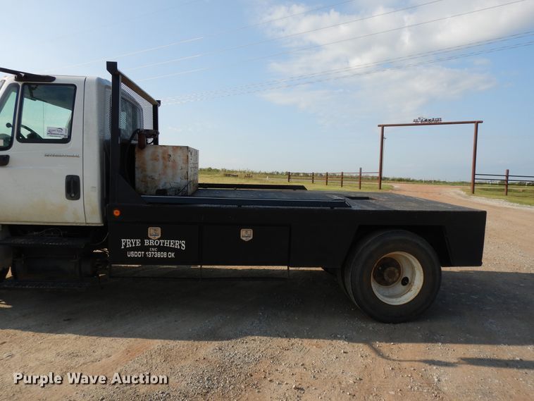 image for item DH0051 2004 International 4300  flatbed truck