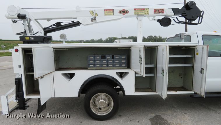 image for item DH1180 2007 Ford F550 Super Duty XL  utility truck