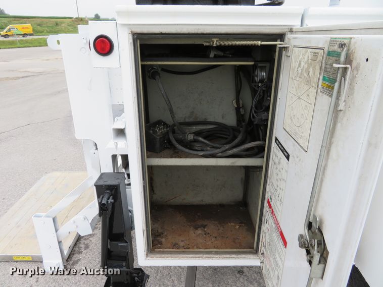 image for item DH1180 2007 Ford F550 Super Duty XL  utility truck