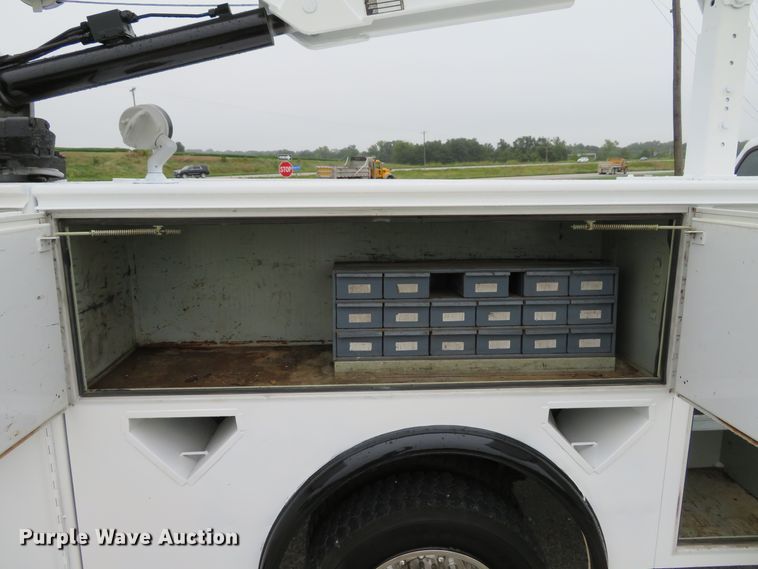 image for item DH1180 2007 Ford F550 Super Duty XL  utility truck