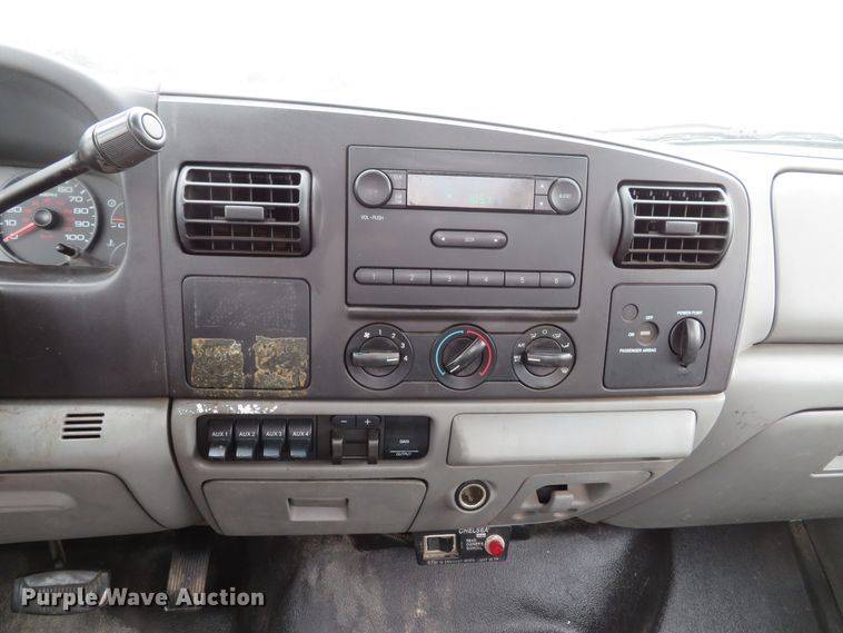 image for item DH1180 2007 Ford F550 Super Duty XL  utility truck