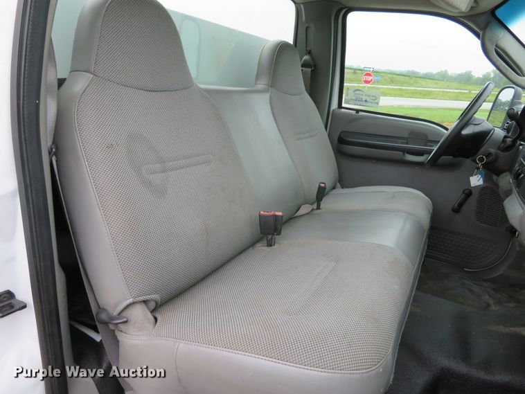 image for item DH1180 2007 Ford F550 Super Duty XL  utility truck