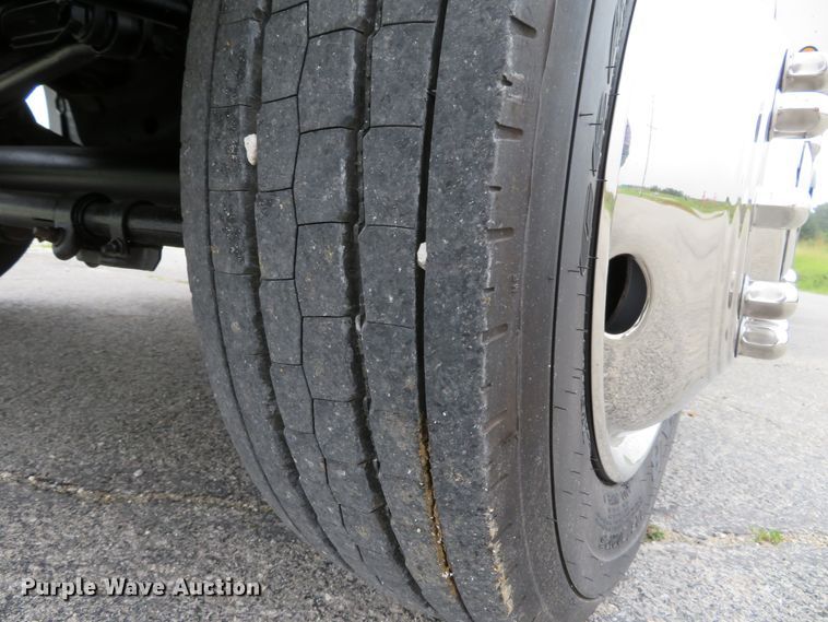 image for item DH1180 2007 Ford F550 Super Duty XL  utility truck