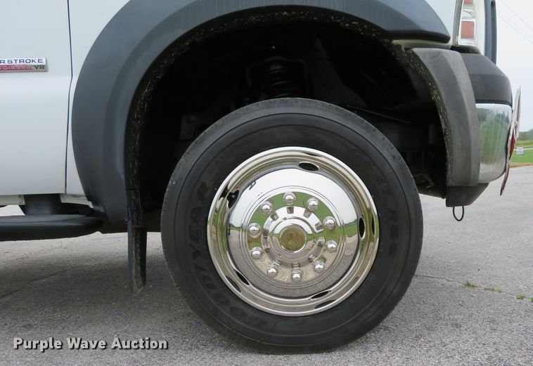 image for item DH1180 2007 Ford F550 Super Duty XL  utility truck