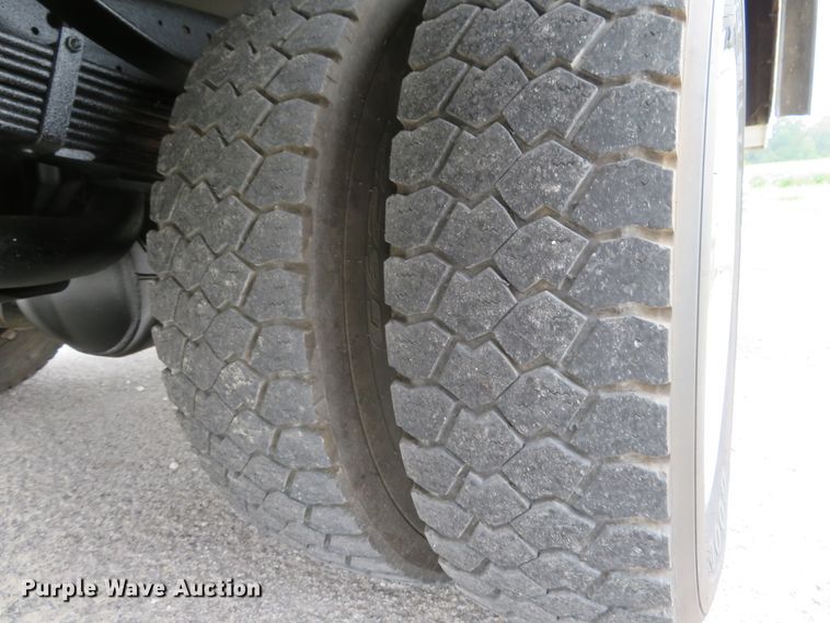 image for item DH1180 2007 Ford F550 Super Duty XL  utility truck