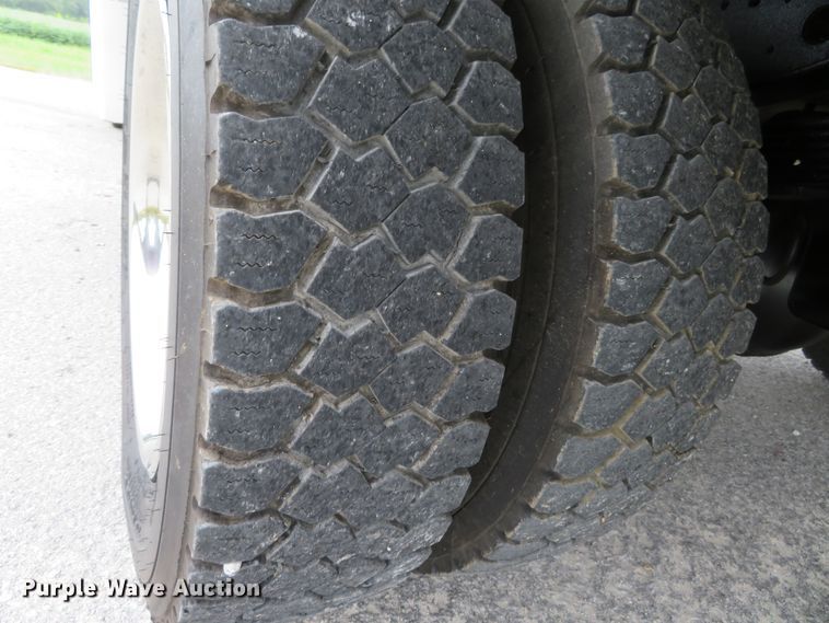 image for item DH1180 2007 Ford F550 Super Duty XL  utility truck