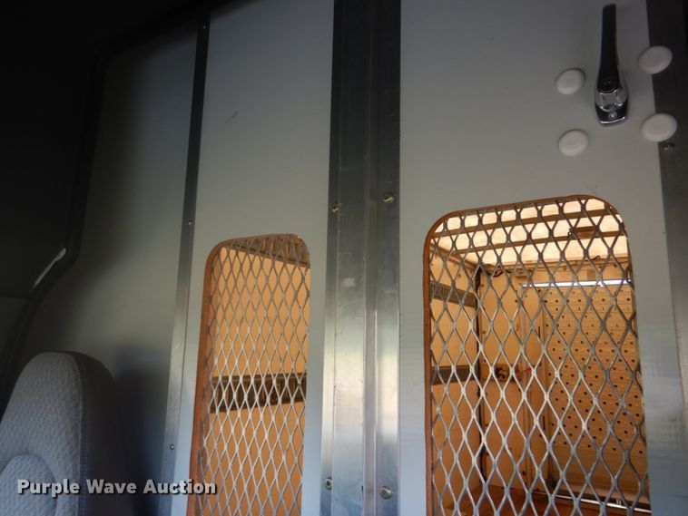 image for item DH5130 2005 Chevrolet Express 3500  delivery truck