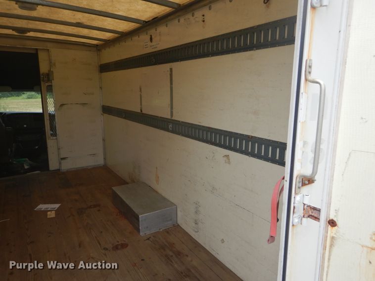 image for item DH5130 2005 Chevrolet Express 3500  delivery truck