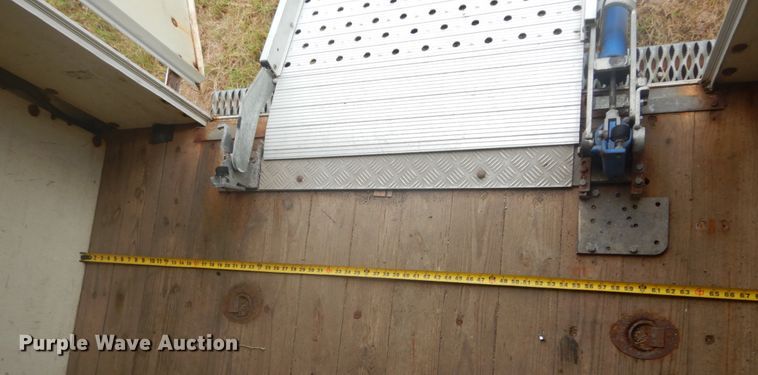 image for item DH5130 2005 Chevrolet Express 3500  delivery truck