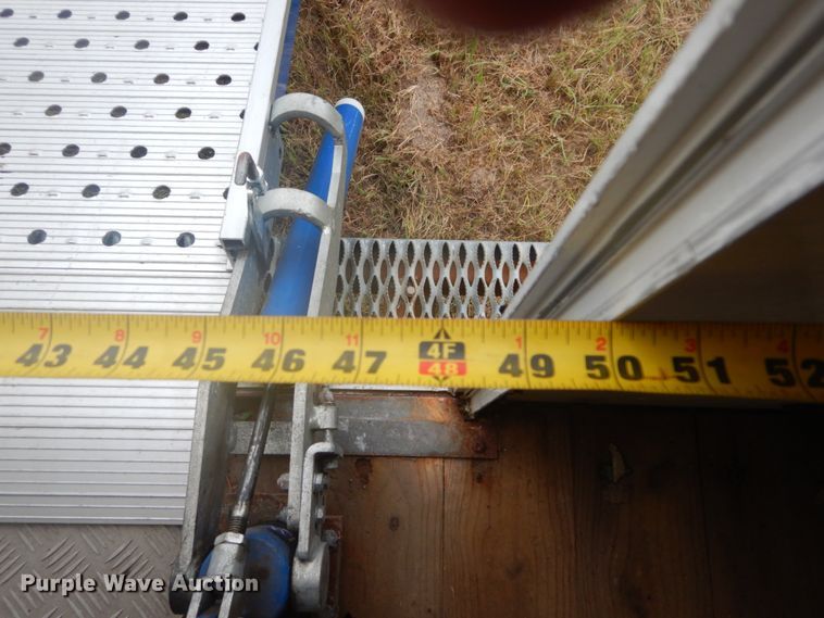 image for item DH5130 2005 Chevrolet Express 3500  delivery truck