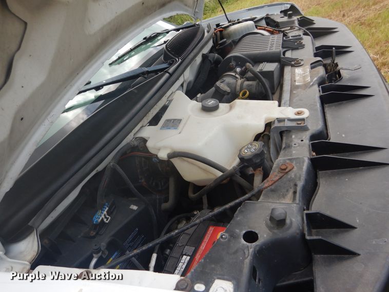 image for item DH5130 2005 Chevrolet Express 3500  delivery truck