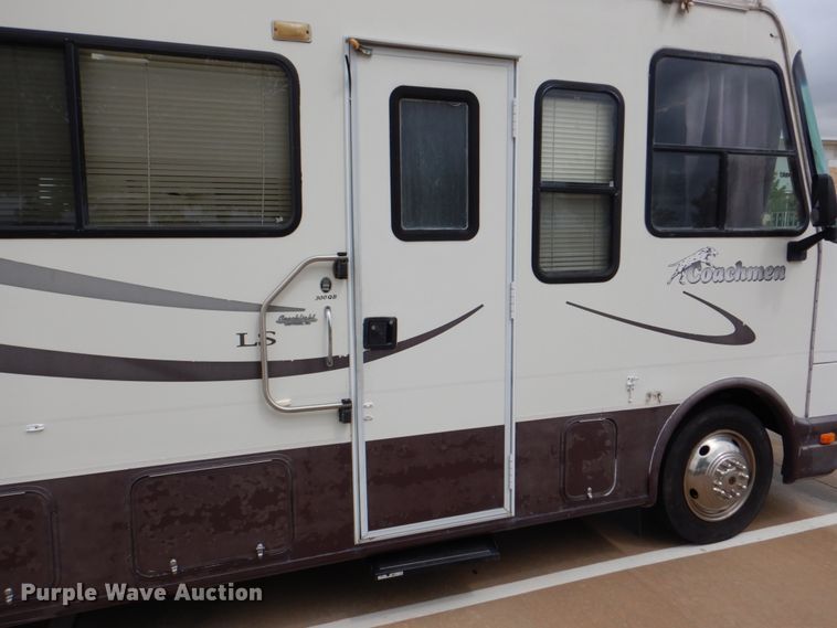 image for item DH5378 2001 Coachmen Workhorse P32 Mirada 300QB  rv