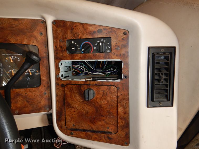 image for item DH5378 2001 Coachmen Workhorse P32 Mirada 300QB  rv