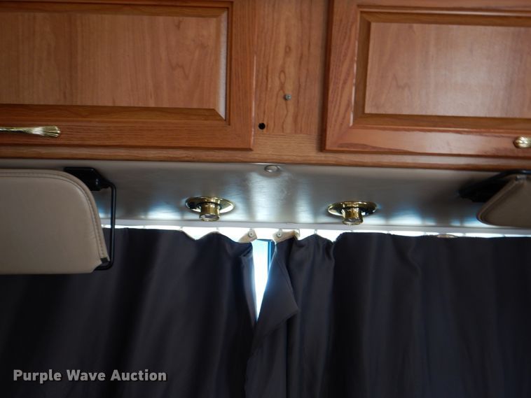 image for item DH5378 2001 Coachmen Workhorse P32 Mirada 300QB  rv