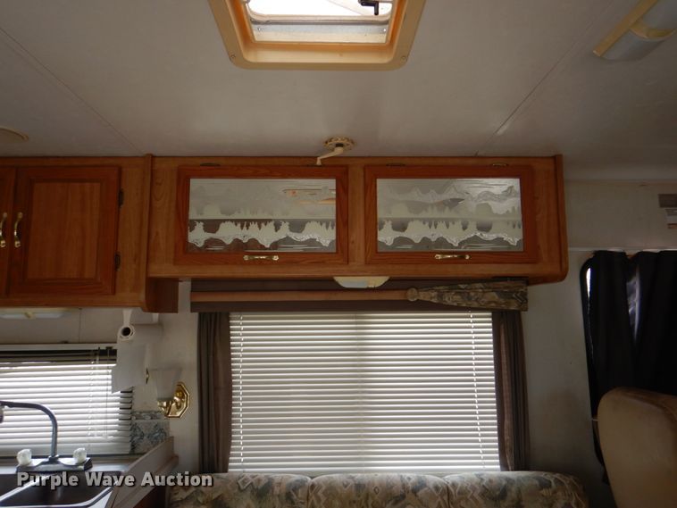 image for item DH5378 2001 Coachmen Workhorse P32 Mirada 300QB  rv